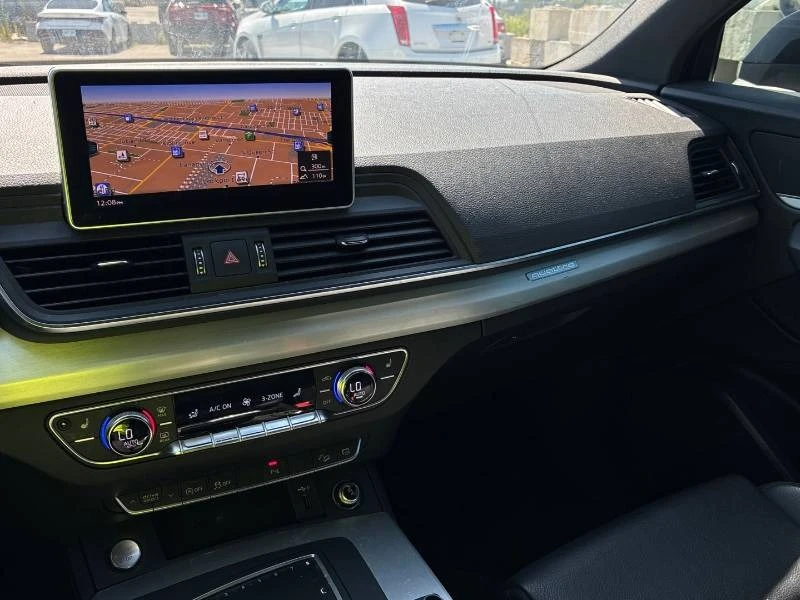 Audi Q5 * Progressiv * ДЖАНТИ С ГУМИ * S LINE * 2 КЛЮЧА, снимка 12 - Автомобили и джипове - 55725106