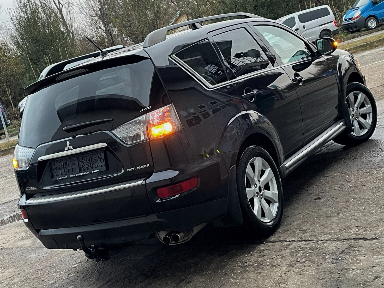 Mitsubishi Outlander 2.2DI-D* 7 МЕСТА - изображение 4