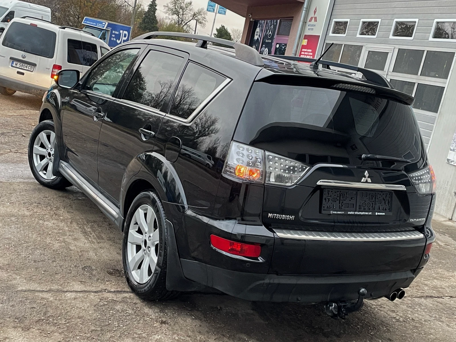 Mitsubishi Outlander 2.2DI-D* 7 МЕСТА - изображение 6