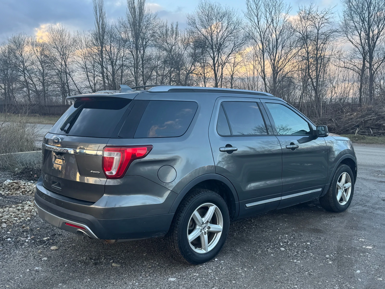 Ford Explorer 3.5 V6 ����� �� ���| XLT| 4X4| 7-����� | Mobile.bg � ����������� 4