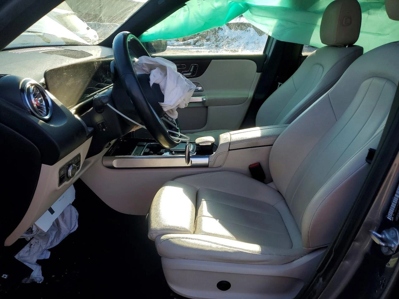 Mercedes-Benz GLB 2.0l 250 4Matic, снимка 7 - Автомобили и джипове - 53939834