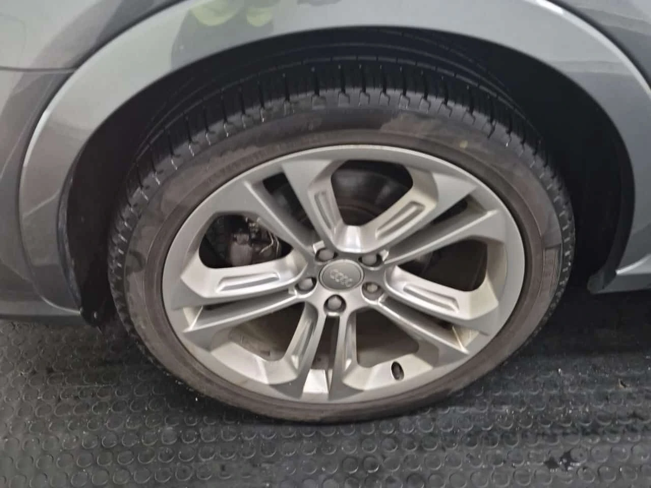 Audi Q3 TECHNIK / LED / BOSE / АВТОКРЕДИТ , снимка 6 - Автомобили и джипове - 54620391