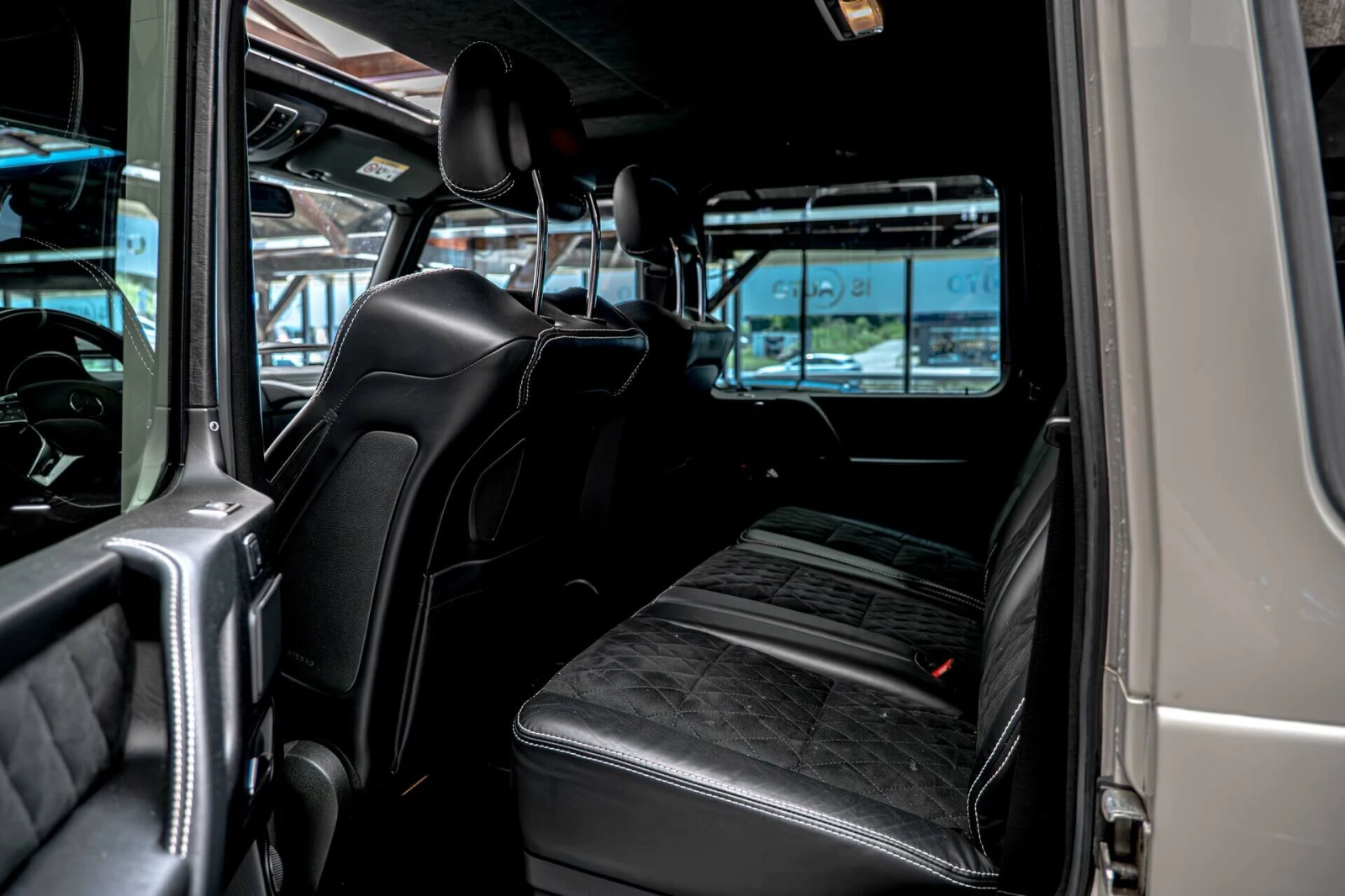 Mercedes-Benz G 500 4x4?/Designo/Carbon/Harman Kardon/Обдухване/Камера, снимка 8 - Автомобили и джипове - 54717843