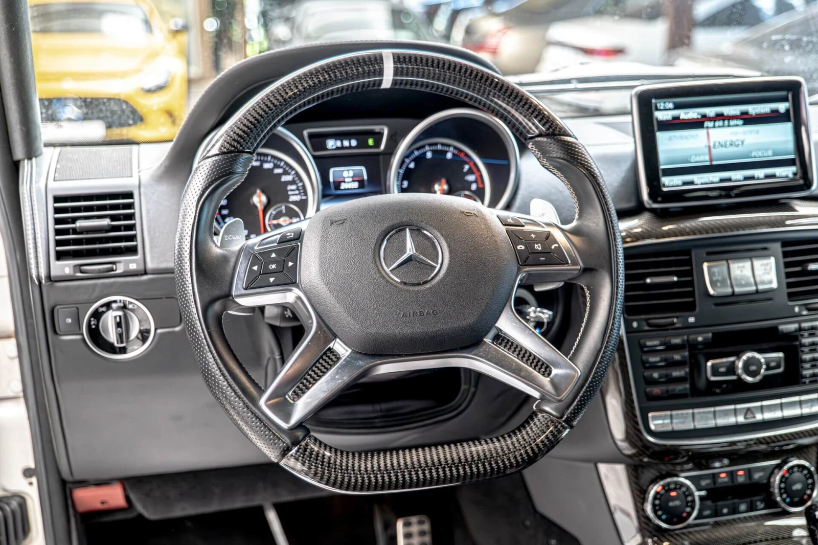 Mercedes-Benz G 500 4x4?/Designo/Carbon/Harman Kardon/Обдухване/Камера, снимка 14 - Автомобили и джипове - 54717843