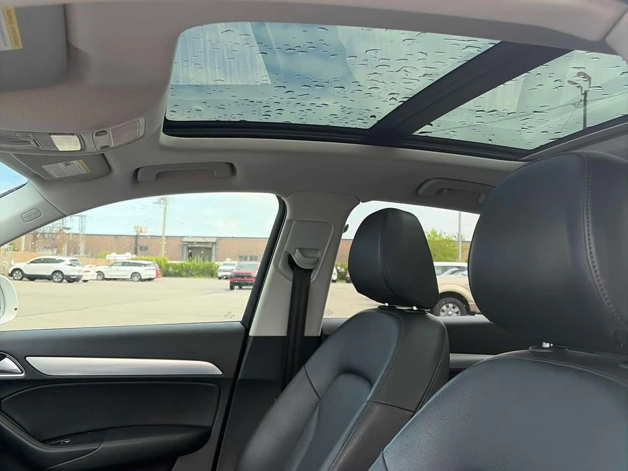 Audi Q3 * Progressiv * CARFAX * ЦЕНА ДО БГ, снимка 9 - Автомобили и джипове - 55060883
