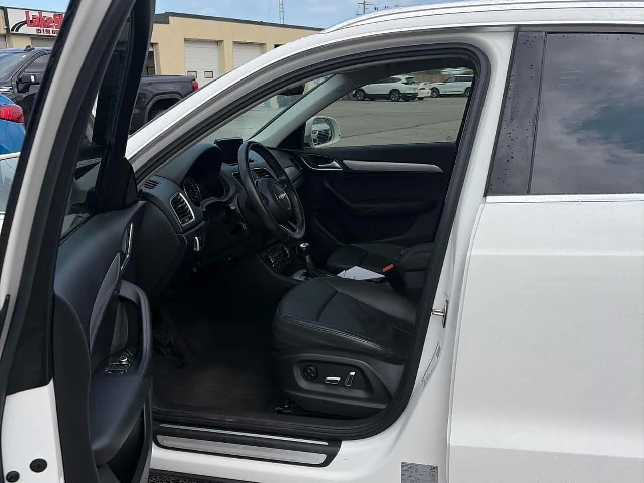 Audi Q3 * Progressiv * CARFAX * ЦЕНА ДО БГ, снимка 6 - Автомобили и джипове - 55060883