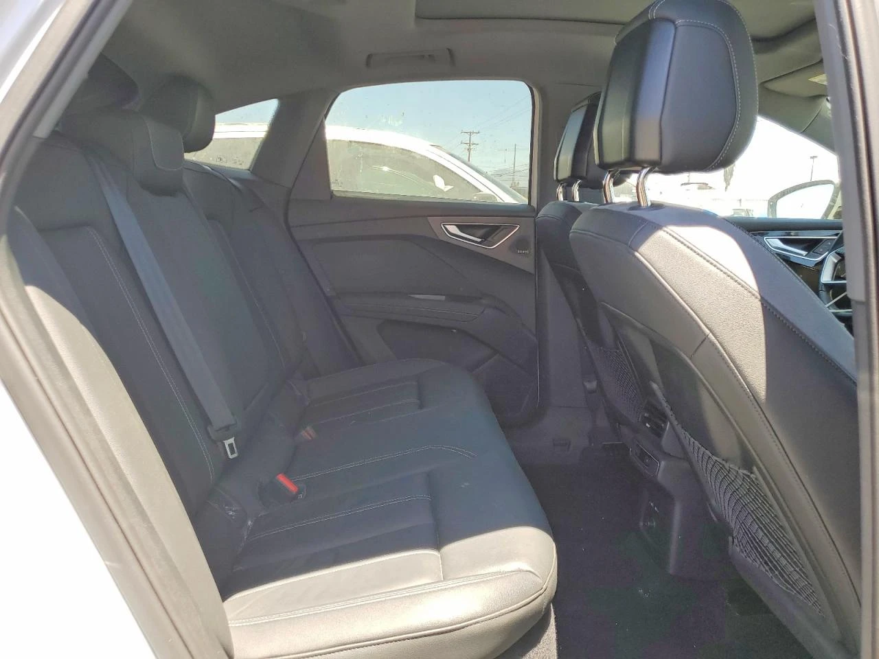 Audi Q4 E-Tron Sportback Premium Plus, снимка 10 - Автомобили и джипове - 55246222