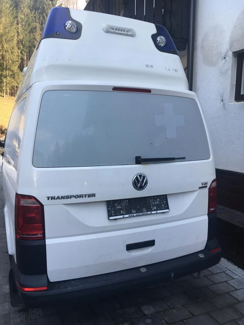 VW T6 Линейка, снимка 9 - Бусове и автобуси - 48611789