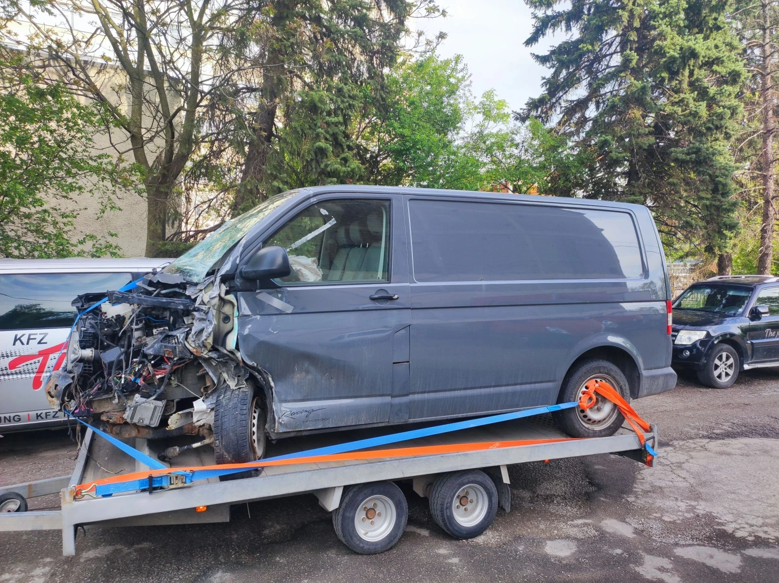 VW Caravelle 2.5TDI, снимка 2 - Бусове и автобуси - 50220223