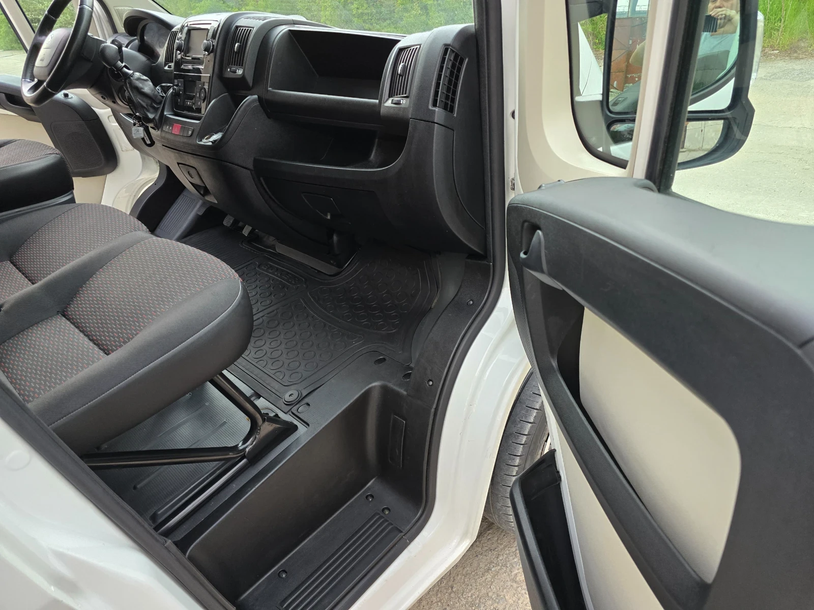 Peugeot Boxer 330 2.2 HDI L1H1 Premiere  - изображение 9
