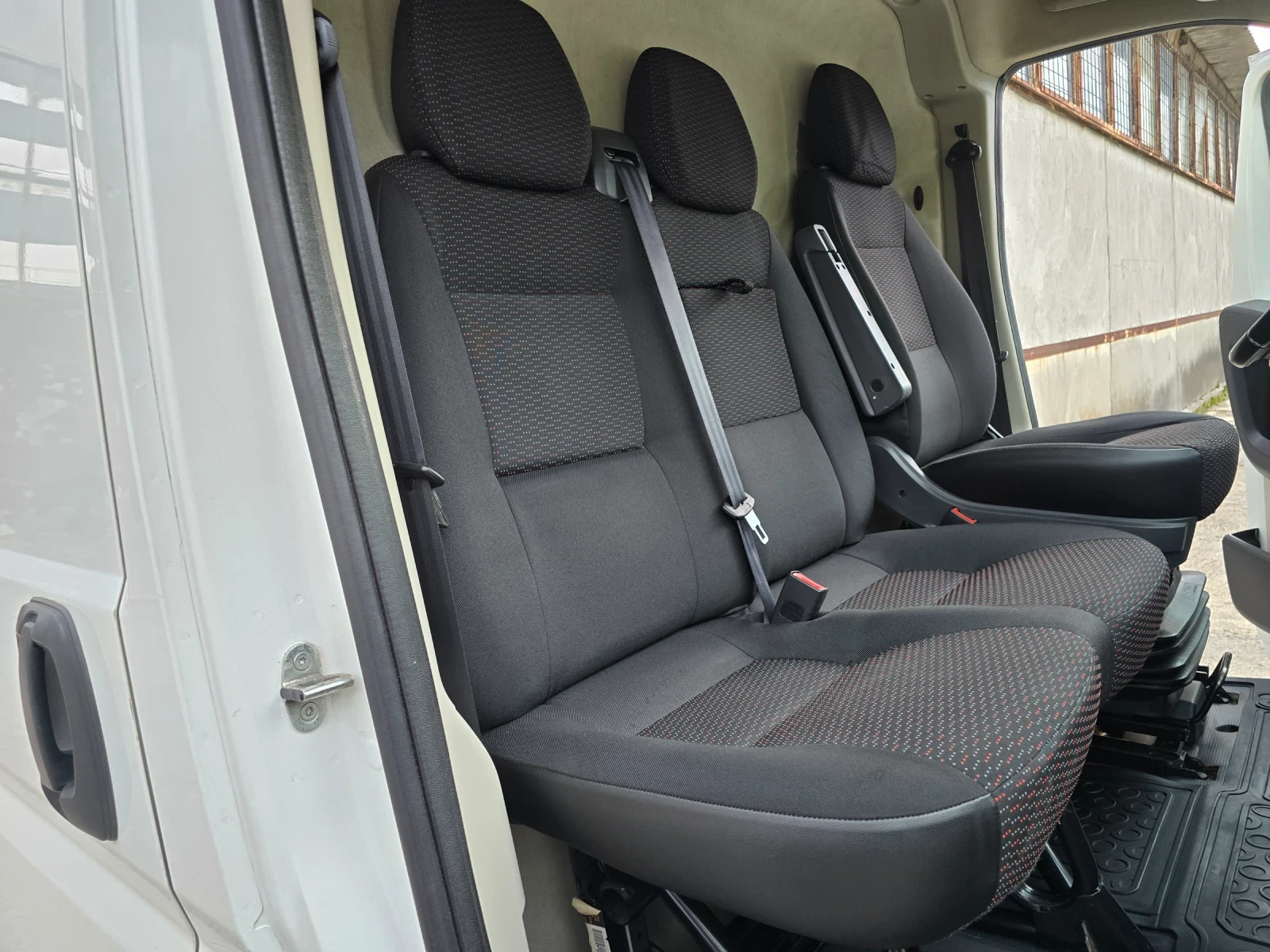 Peugeot Boxer 330 2.2 HDI L1H1 Premiere  - изображение 10