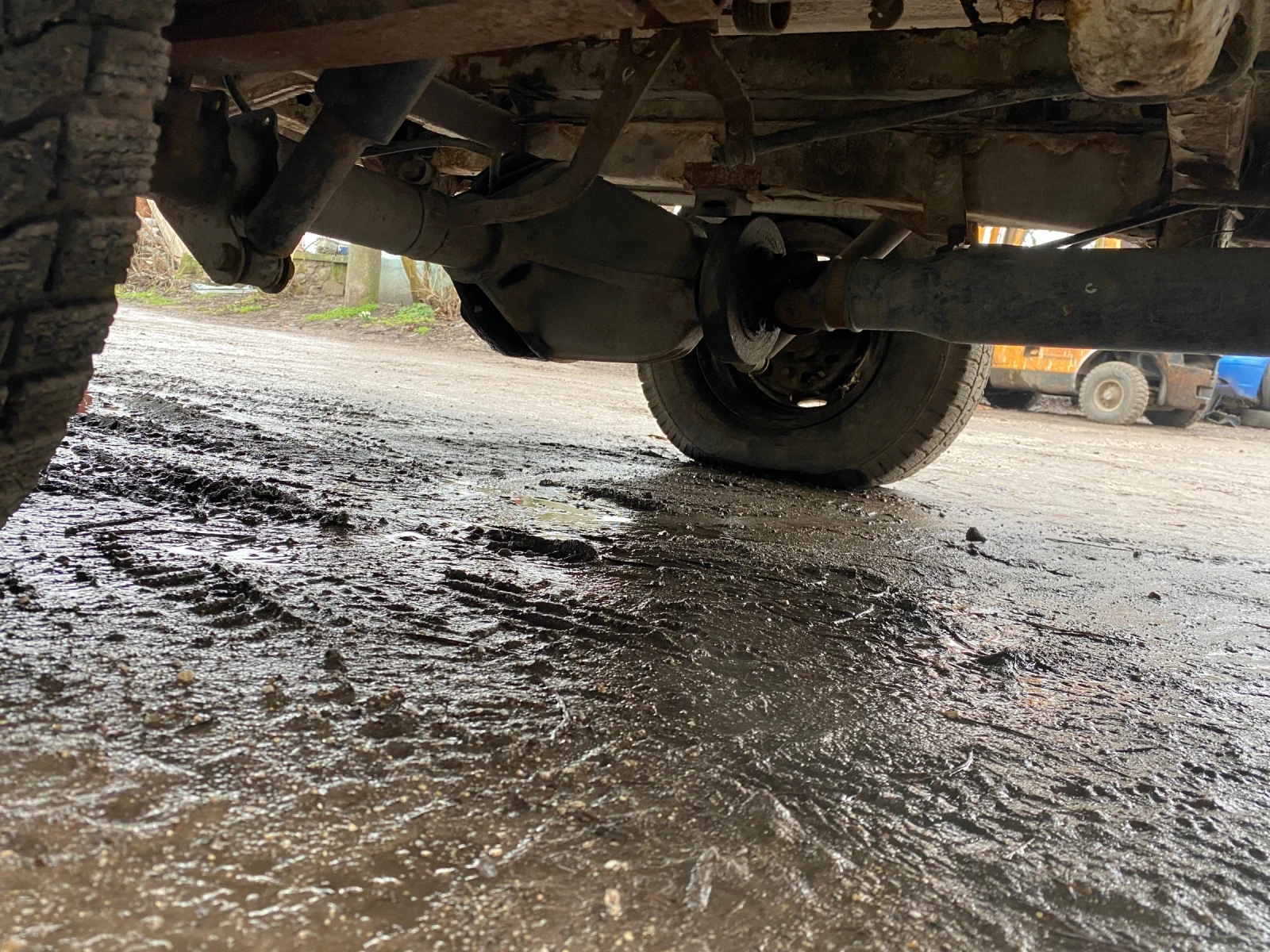 Mercedes-Benz 310 310 продава се цял бракуван - изображение 8