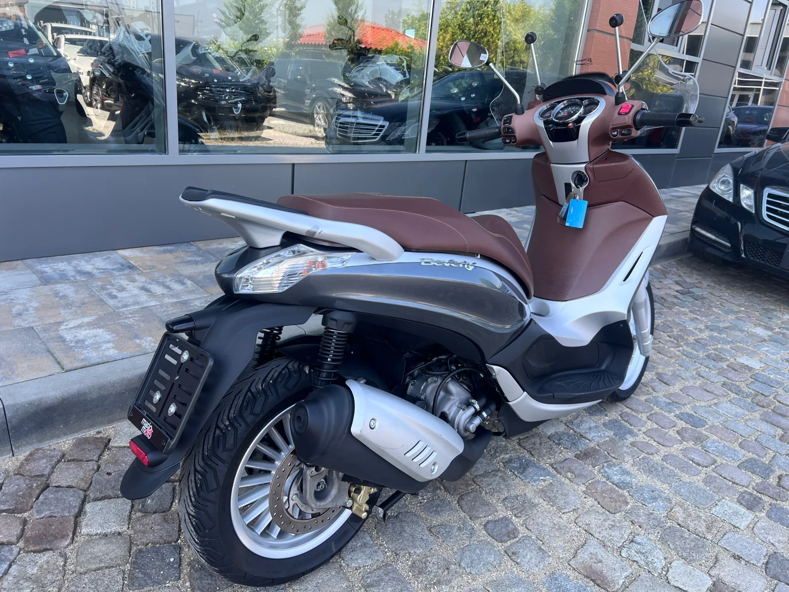 Piaggio Beverly 300i, снимка 2 - Мотоциклети и мототехника - 54823330