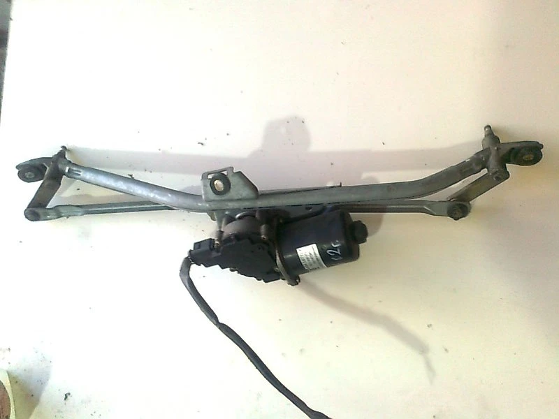 моторче чистачки предни за Ауди А6 2.5тди куатро