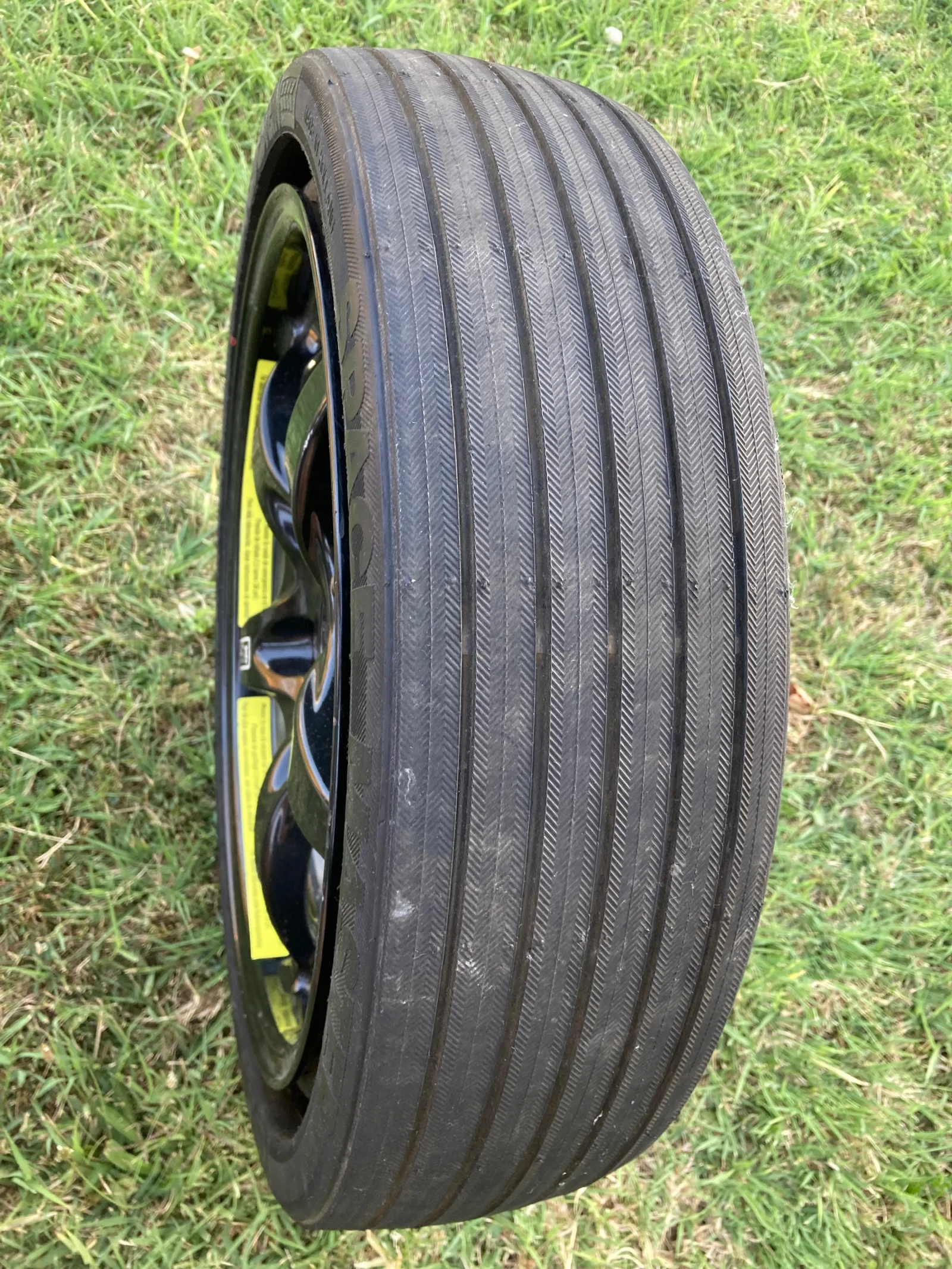 Гуми с джанти Vredestein 165/85R15, снимка 8 - Гуми и джанти - 55683476