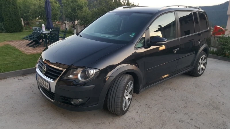 VW Touran Cross, снимка 9 - Автомобили и джипове - 47384990