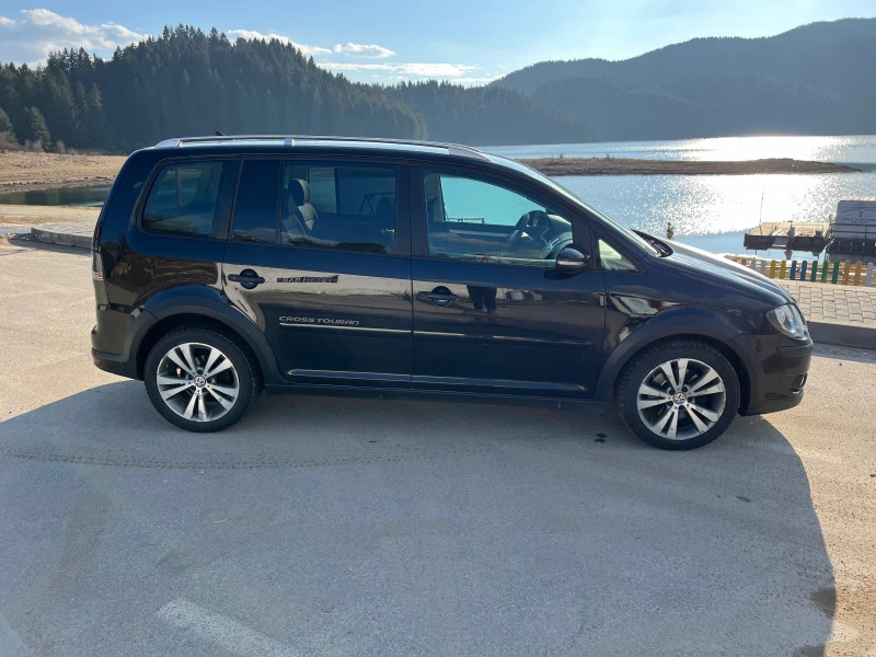 VW Touran Cross, снимка 4 - Автомобили и джипове - 47384990