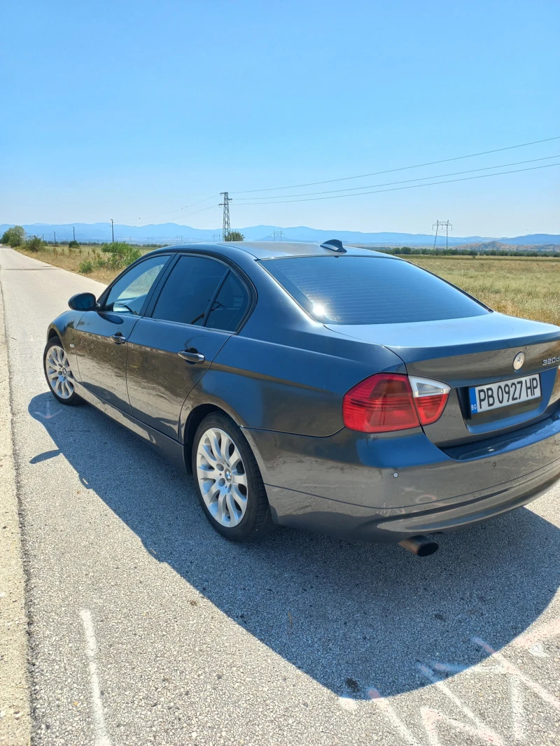 BMW 320, снимка 13 - Автомобили и джипове - 45805798