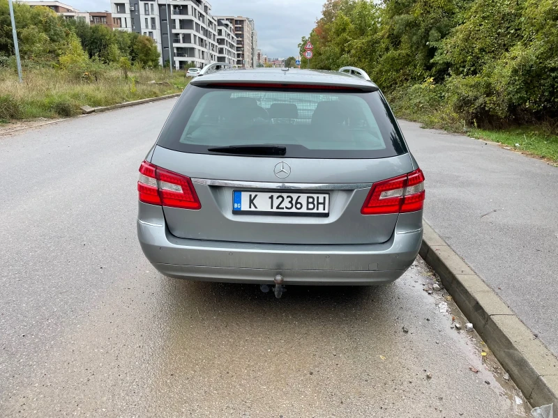 Mercedes-Benz E 200, снимка 6 - Автомобили и джипове - 47093932