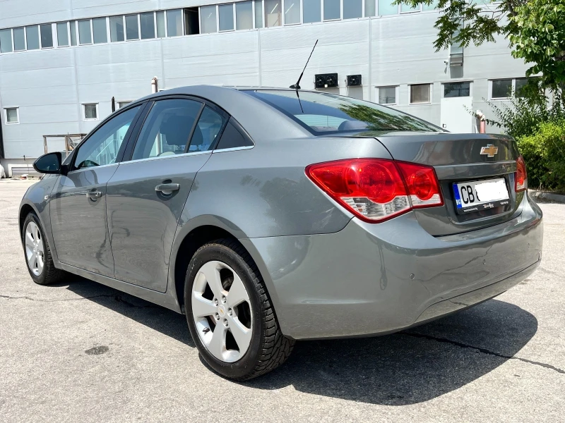 Chevrolet Cruze, снимка 4 - Автомобили и джипове - 47094527