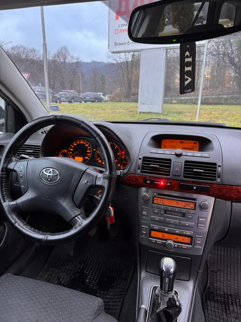 Toyota Avensis, снимка 6 - Автомобили и джипове - 48296225