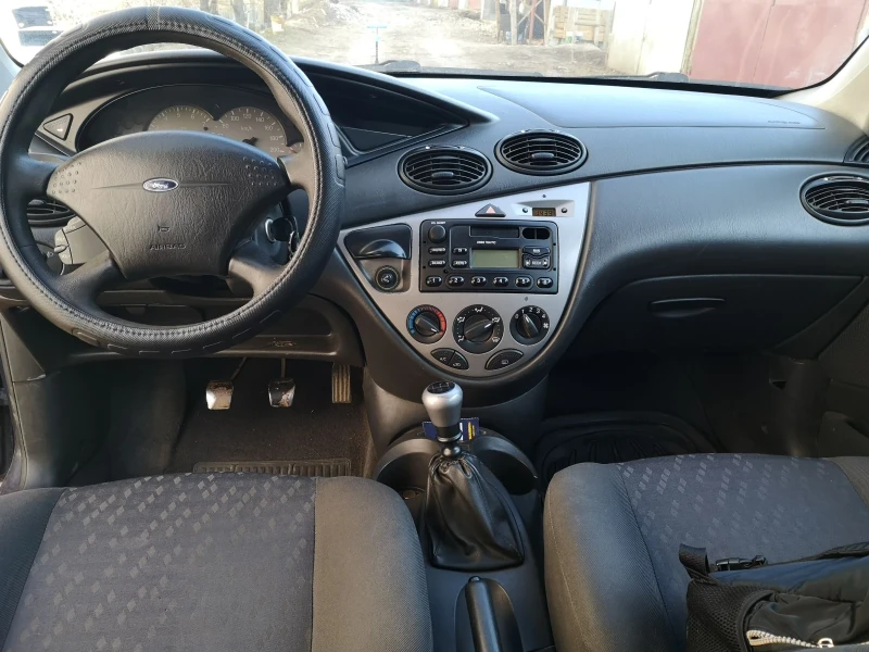 Ford Focus 1.8, снимка 5 - Автомобили и джипове - 48827060