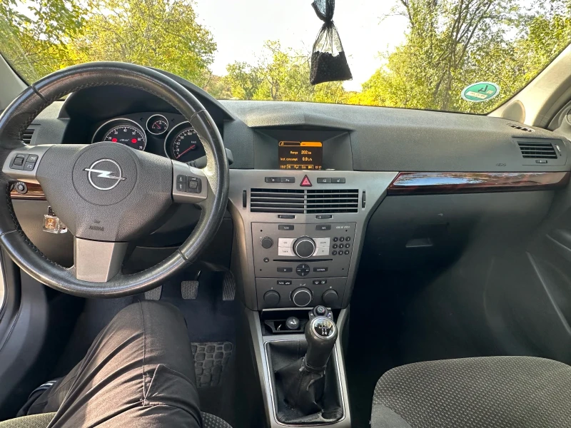 Opel Astra 1.8, снимка 5 - Автомобили и джипове - 51542935