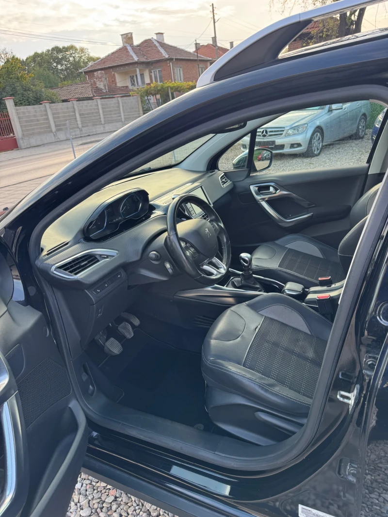 Peugeot 2008 1.6 HDI / Allure / Панорама, снимка 8 - Автомобили и джипове - 52145175