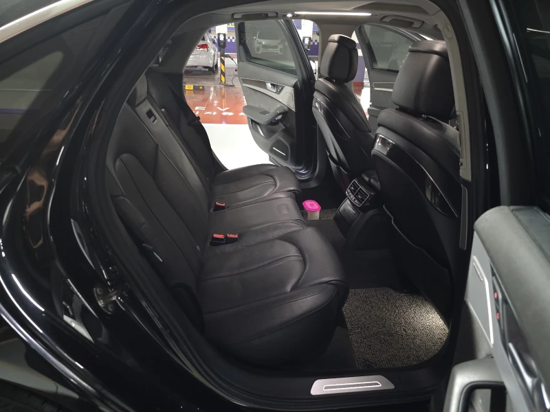 Audi A8 4.2 TDI ОЧАКВАН ВНОС - ПЕРФЕКТНА, снимка 10 - Автомобили и джипове - 52164352
