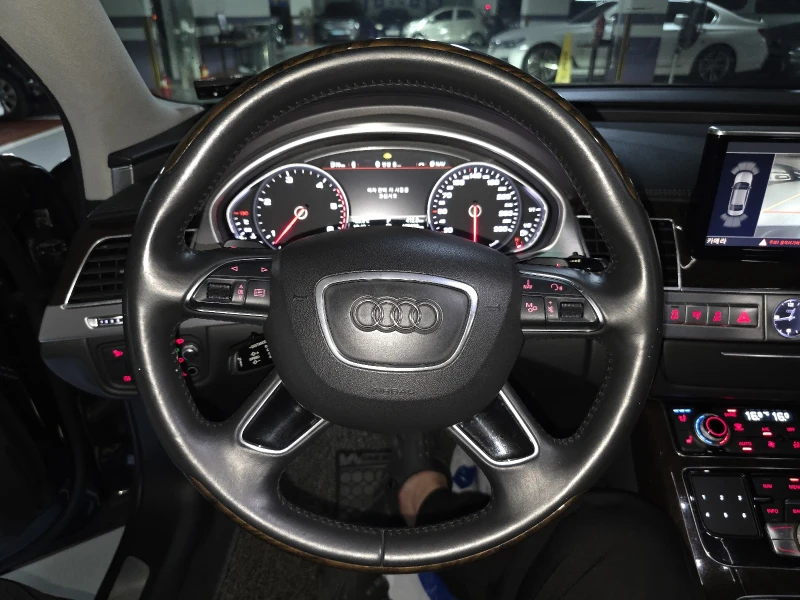 Audi A8 4.2 TDI ОЧАКВАН ВНОС - ПЕРФЕКТНА, снимка 11 - Автомобили и джипове - 52164352