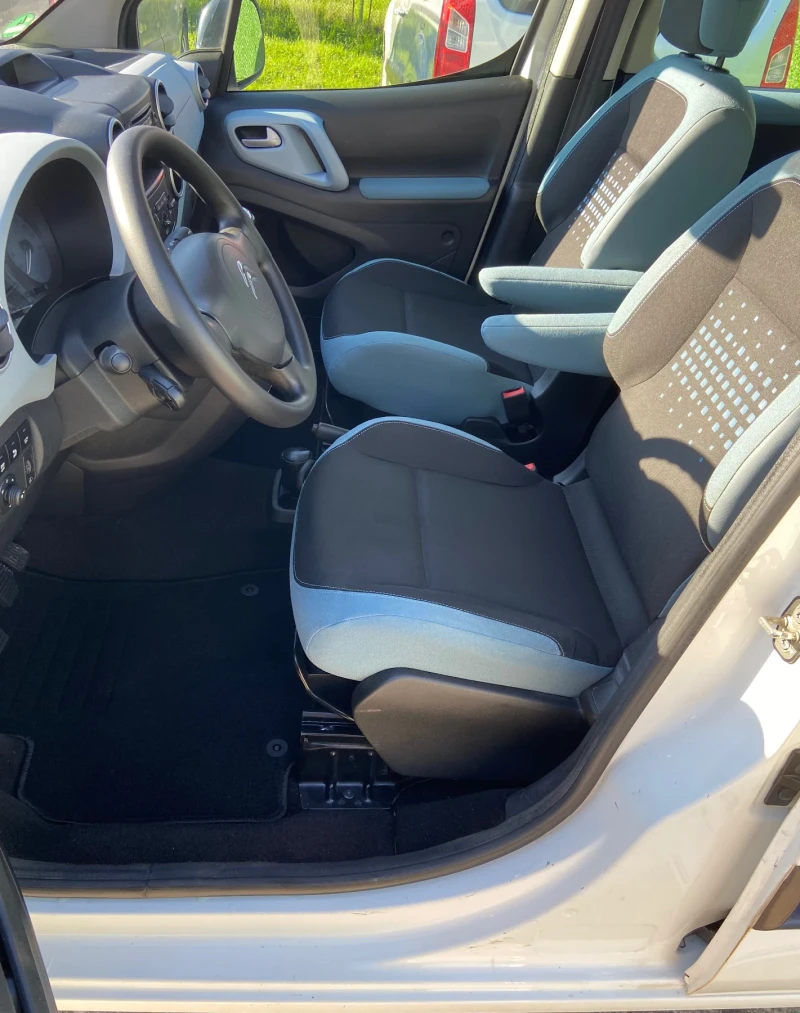 Citroen Berlingo Facelift 1.6 e-HDI, снимка 3 - Автомобили и джипове - 52823600