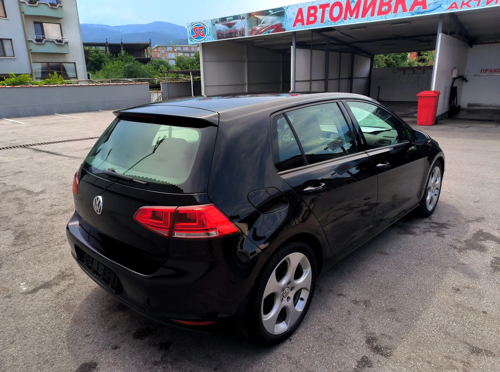 VW Golf 1.6TDI HighLine  - изображение 4