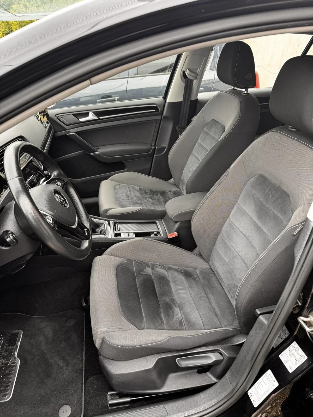 VW Golf 1.6TDI HighLine  - изображение 9