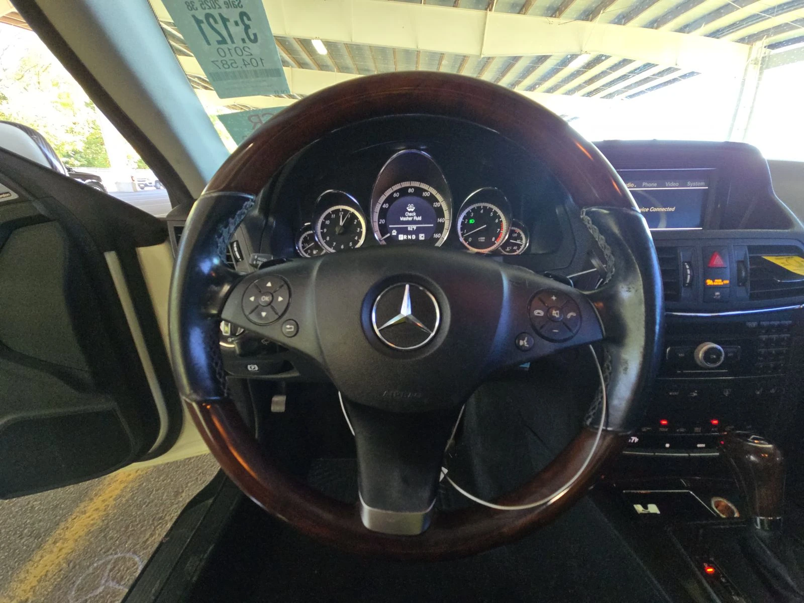 Mercedes-Benz E 500 AMG PACK* BI-XENON* KEYLESS GO* HARMAN* ПАМЕТ - изображение 9