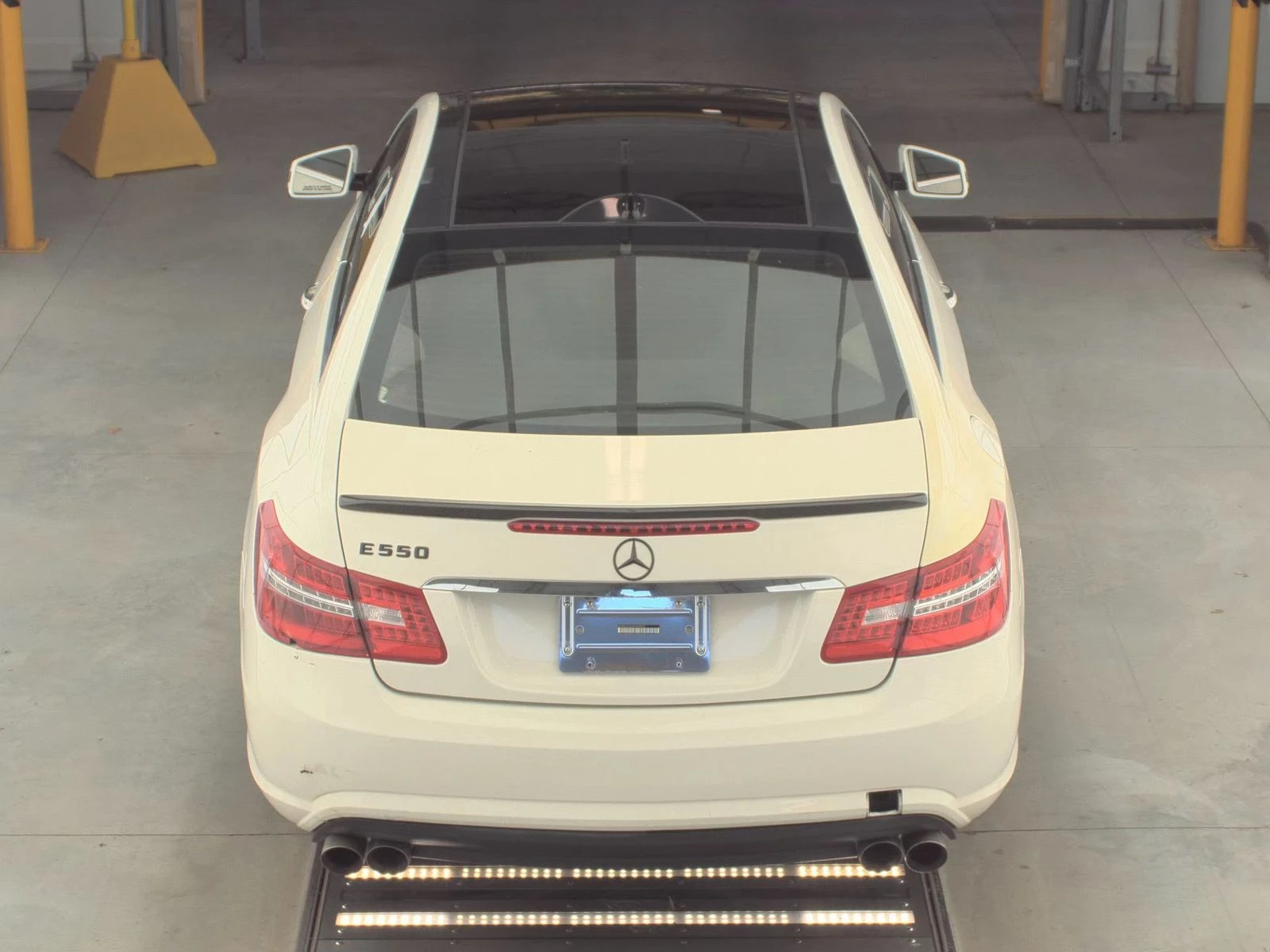 Mercedes-Benz E 500 AMG PACK* BI-XENON* KEYLESS GO* HARMAN* ПАМЕТ - изображение 4