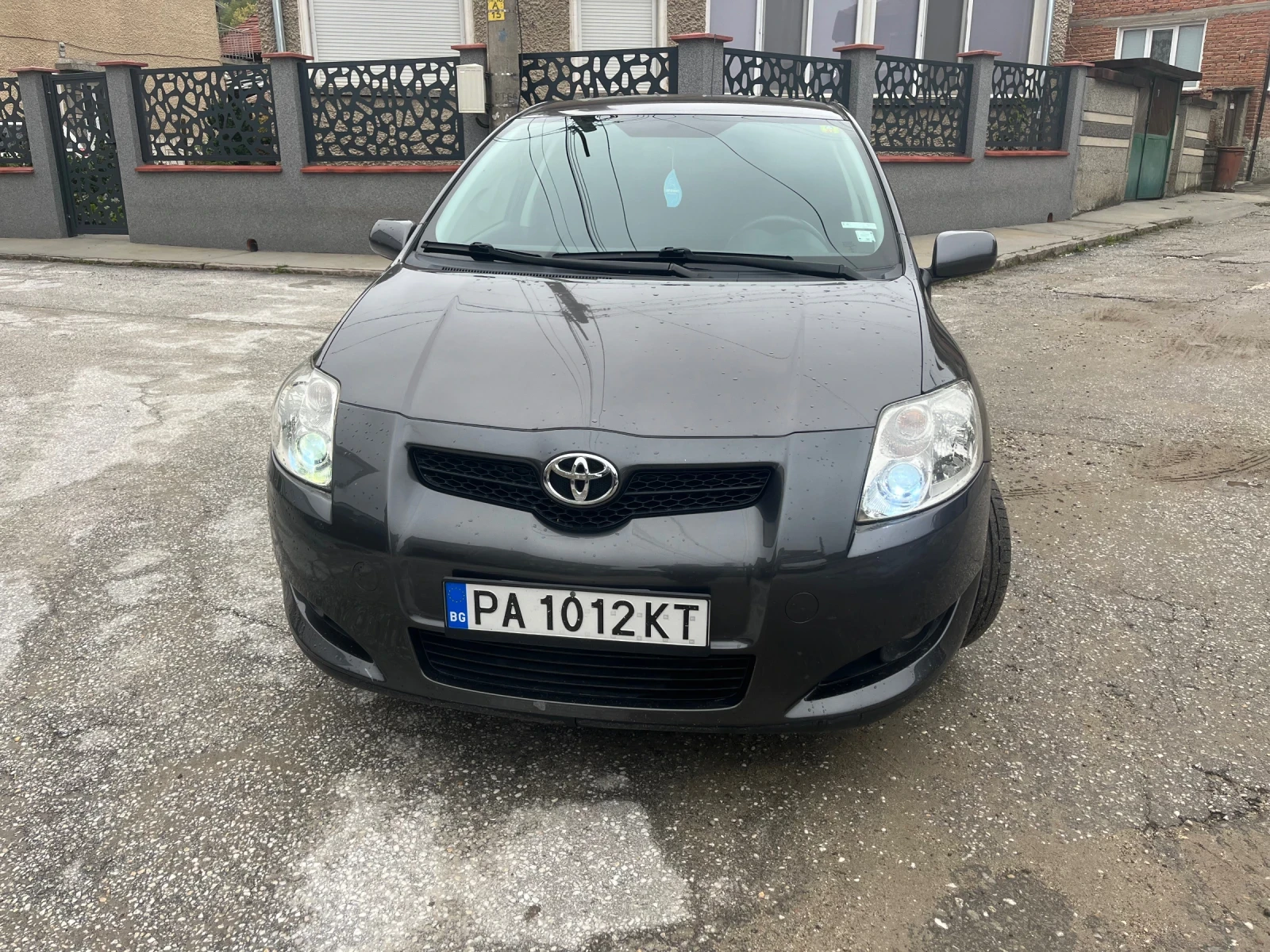 Toyota Auris  - изображение 2