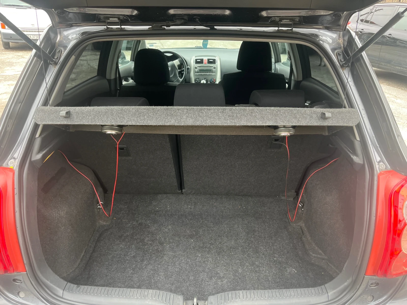 Toyota Auris  - изображение 7