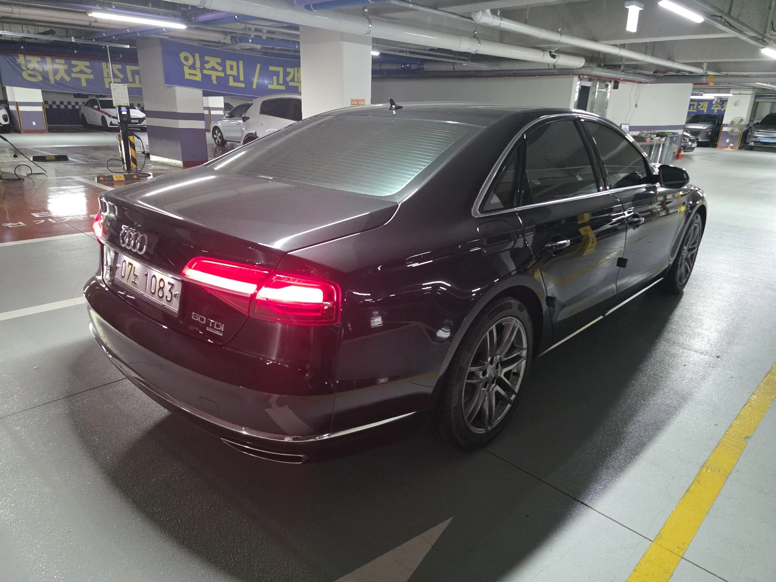 Audi A8 4.2 TDI ОЧАКВАН ВНОС - ПЕРФЕКТНА - изображение 4