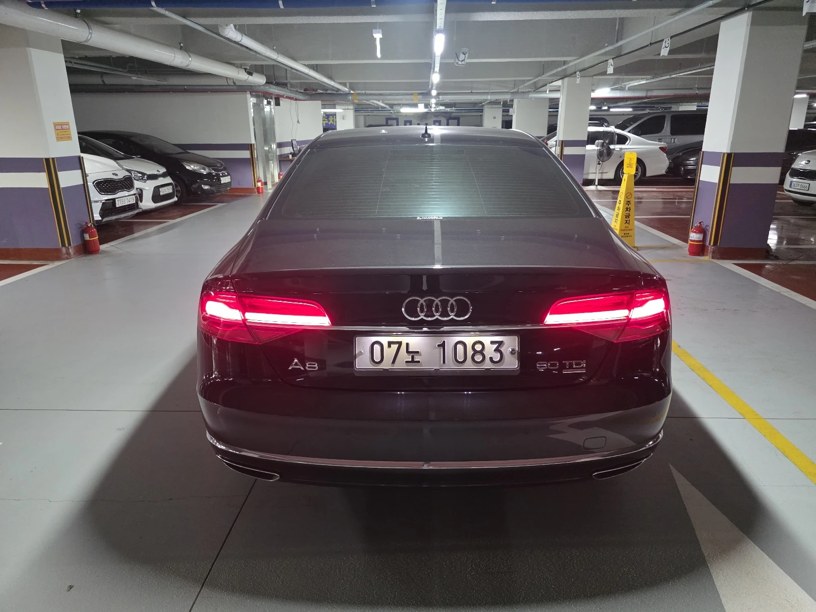 Audi A8 4.2 TDI ОЧАКВАН ВНОС - ПЕРФЕКТНА - изображение 5