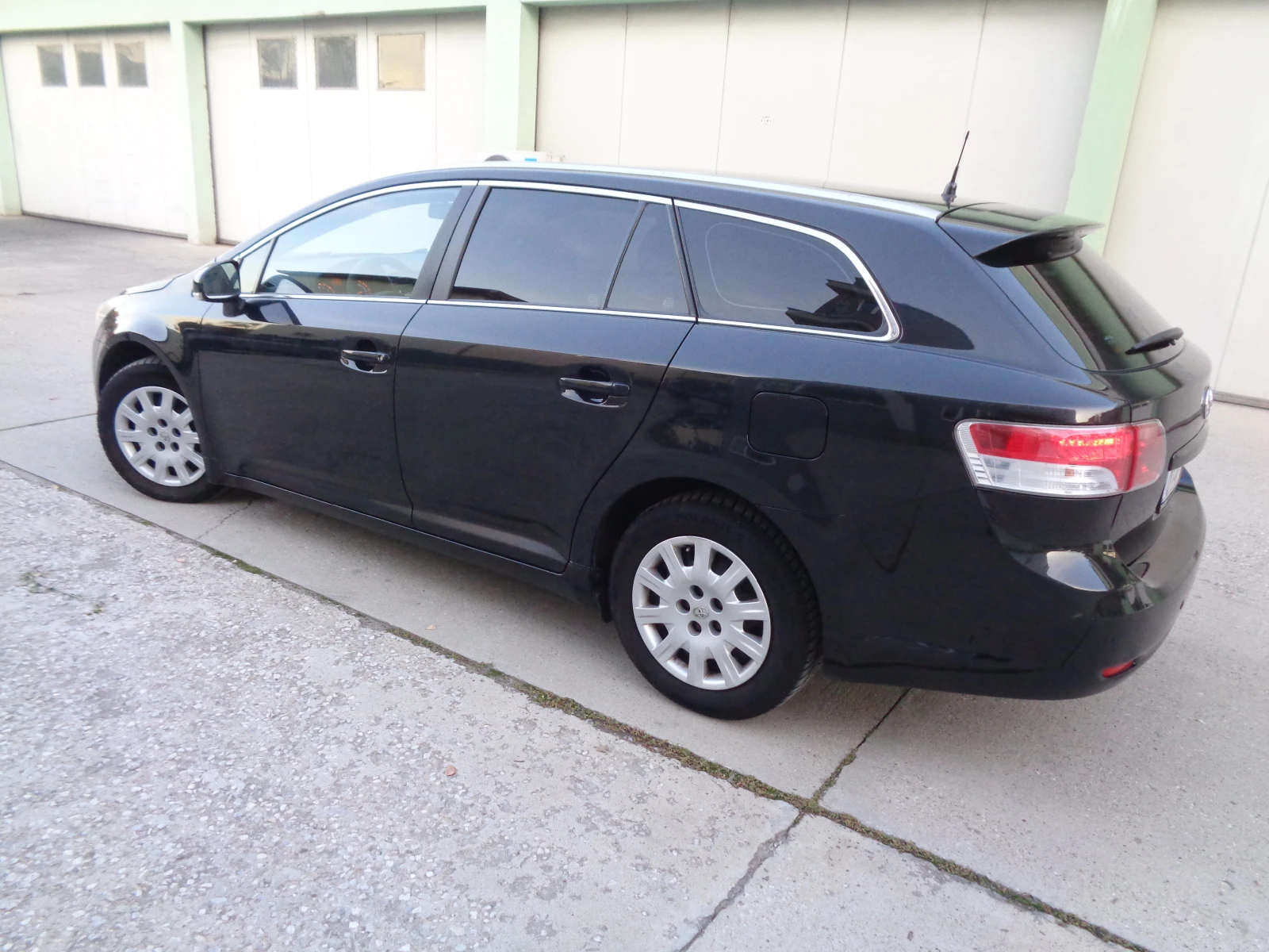 Toyota Avensis 1.8-16V-ШВЕЙЦАРИЯ-АВТОМАТИК-БАРТЕР-ЛИЗИНГ | Mobile.bg — изображение 3