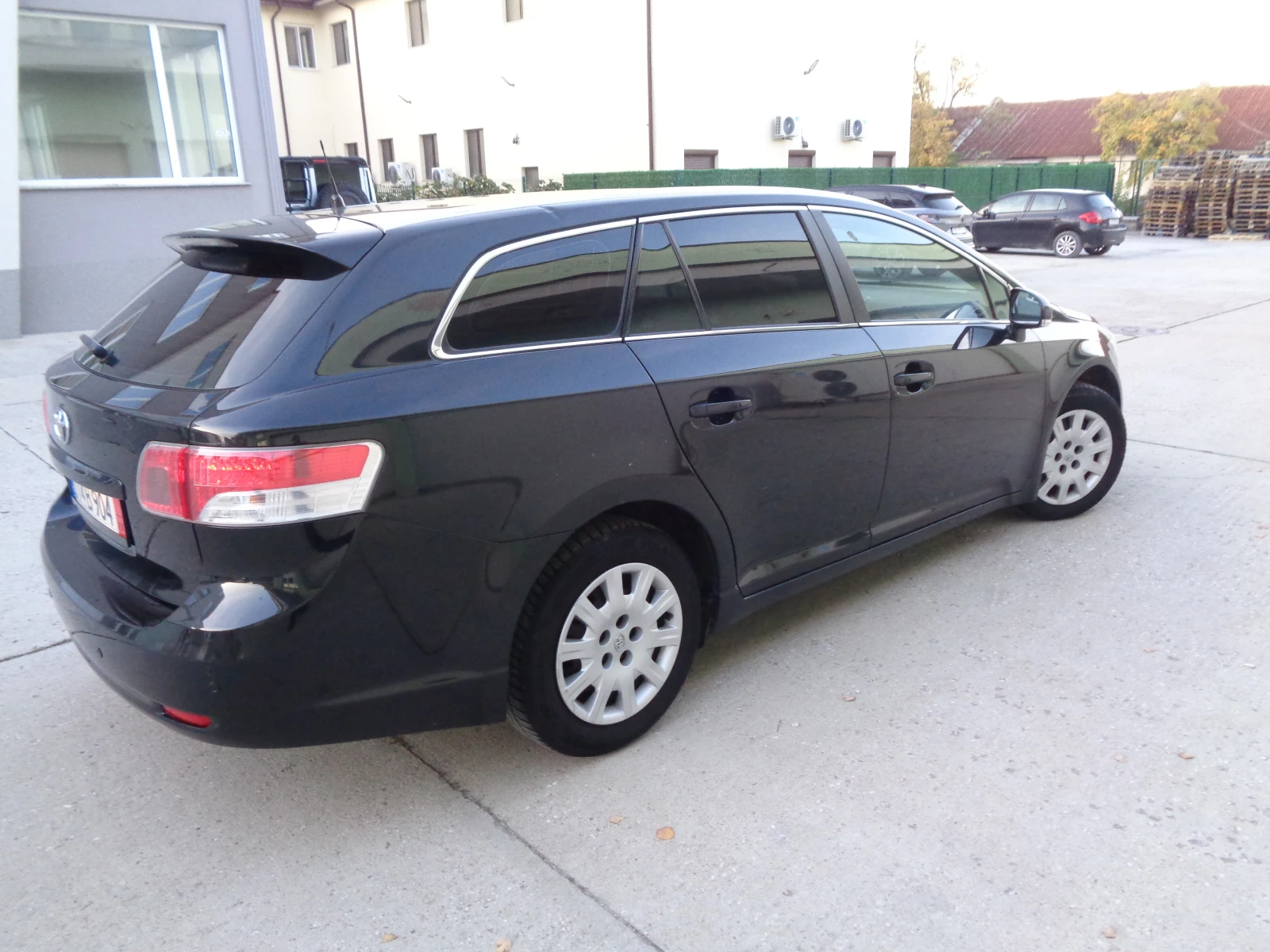 Toyota Avensis 1.8-16V-ШВЕЙЦАРИЯ-АВТОМАТИК-БАРТЕР-ЛИЗИНГ | Mobile.bg — изображение 4