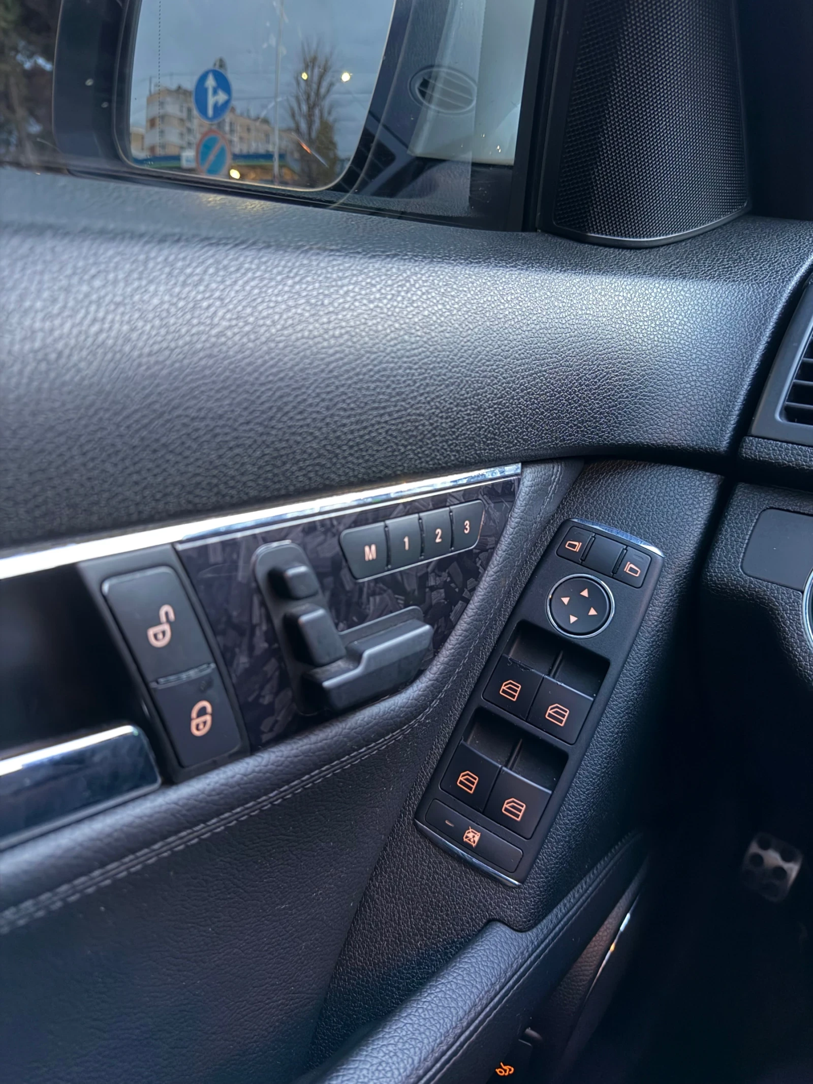 Mercedes-Benz C 350, снимка 10 - Автомобили и джипове - 53938281