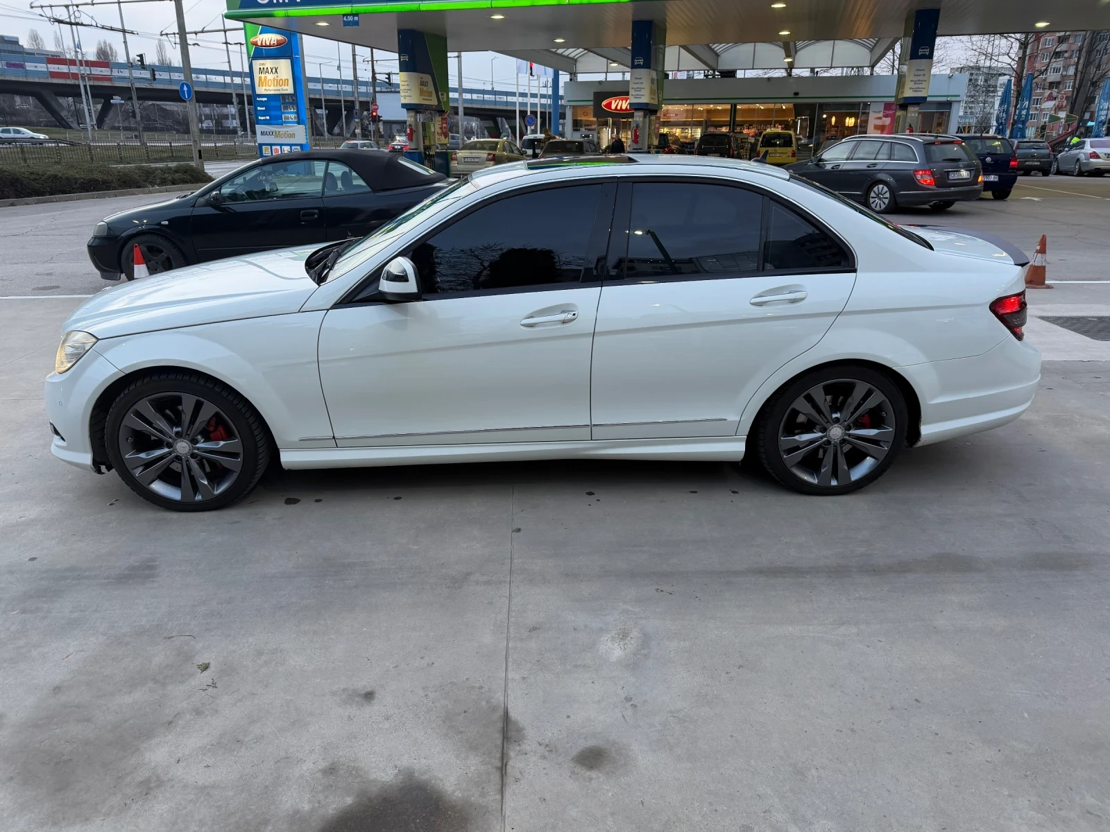 Mercedes-Benz C 350, снимка 3 - Автомобили и джипове - 53938281