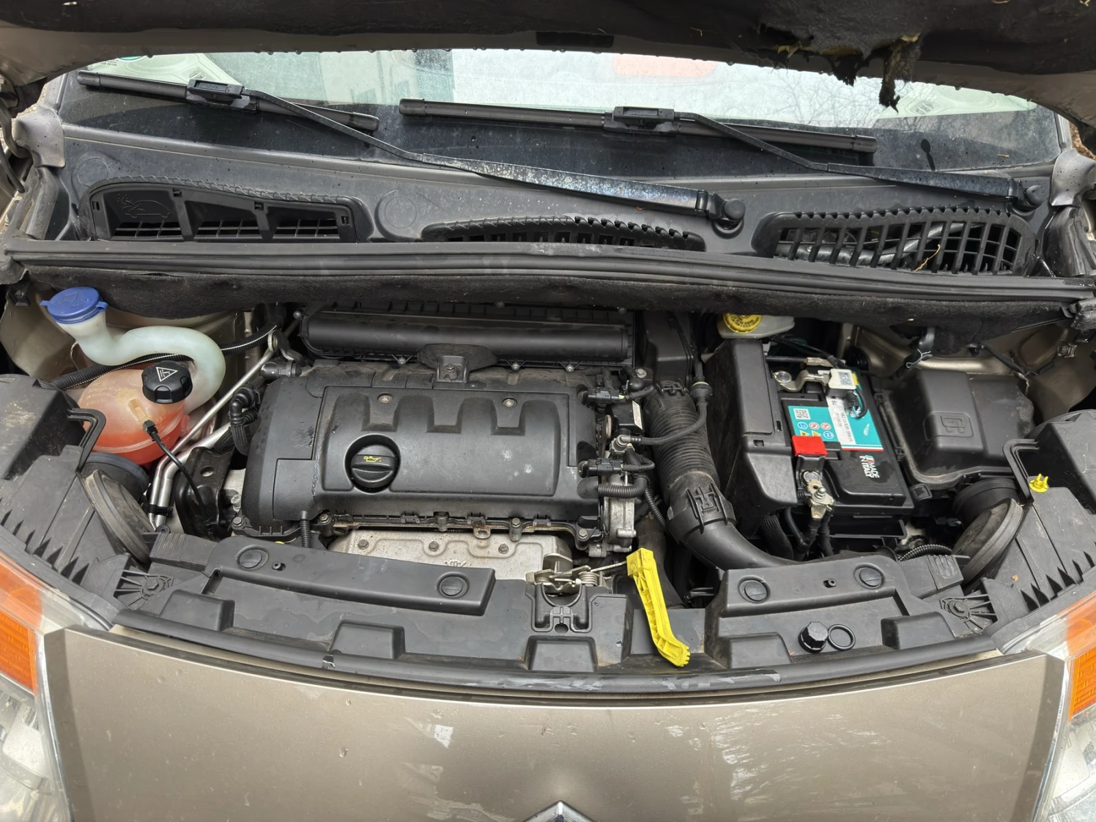 Citroen C3 Picasso, снимка 5 - Автомобили и джипове - 54048603