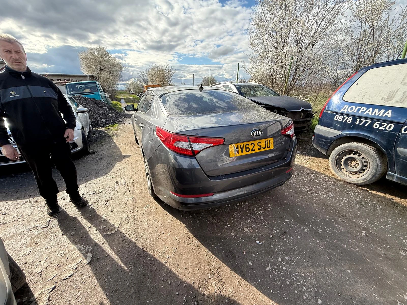 Kia Optima 1.7 crdi, снимка 3 - Автомобили и джипове - 54085503