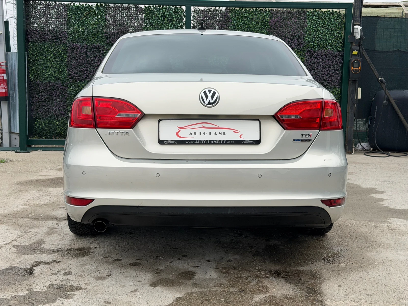 VW Jetta AVTOMAT/NAVI/СОБСТВЕН ЛИЗИНГ, снимка 4 - Автомобили и джипове - 54165549