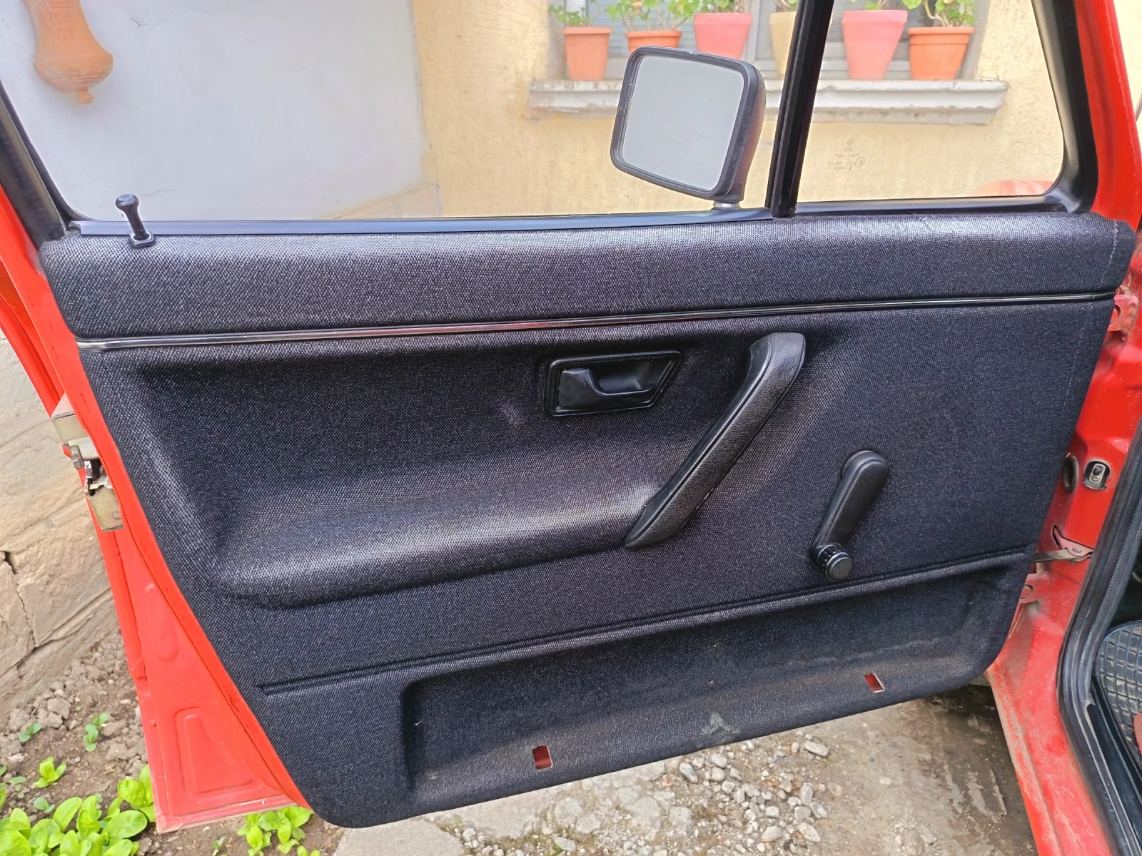 VW Jetta 1.8 карбуратор, снимка 15 - Автомобили и джипове - 54576333