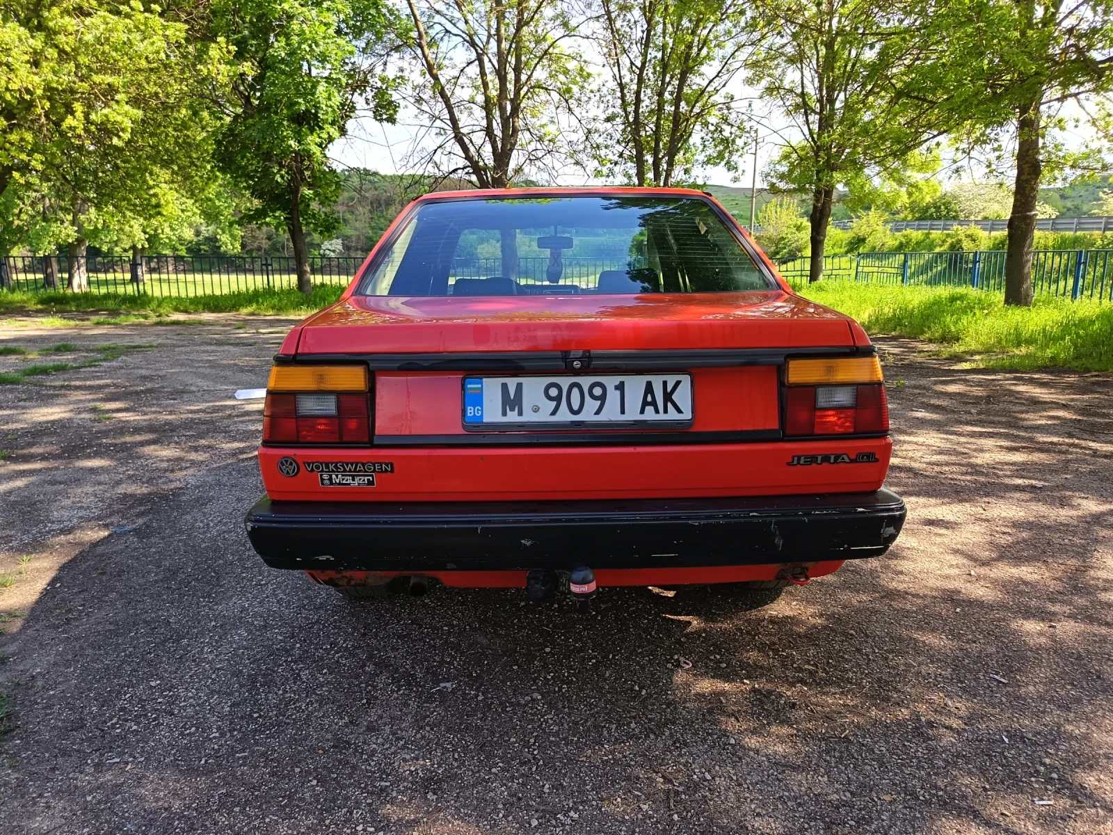 VW Jetta 1.8 карбуратор, снимка 2 - Автомобили и джипове - 54576333