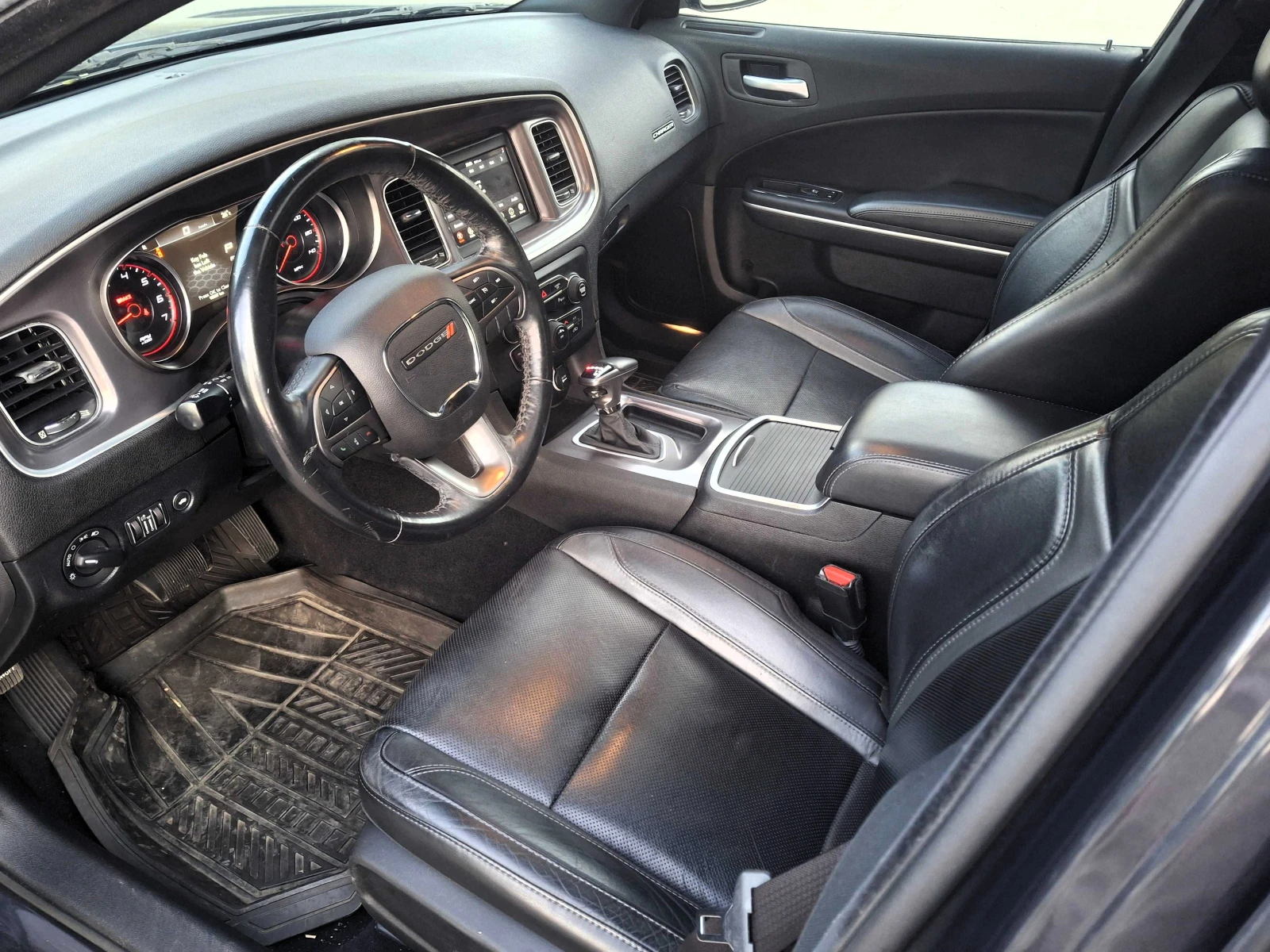 Dodge Charger Aвтоматик 8ZF, Pentastar, FULL, КОЖА, Камера, снимка 12 - Автомобили и джипове - 55147432