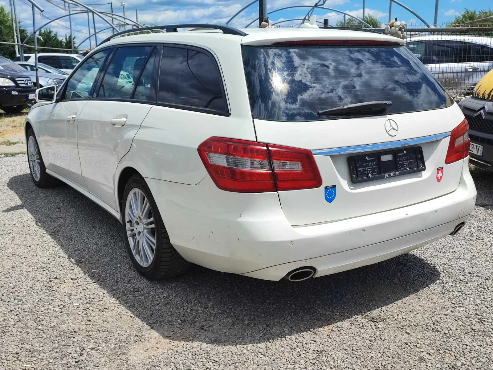 Mercedes-Benz E 350 4MATIC, снимка 3 - Автомобили и джипове - 55292003